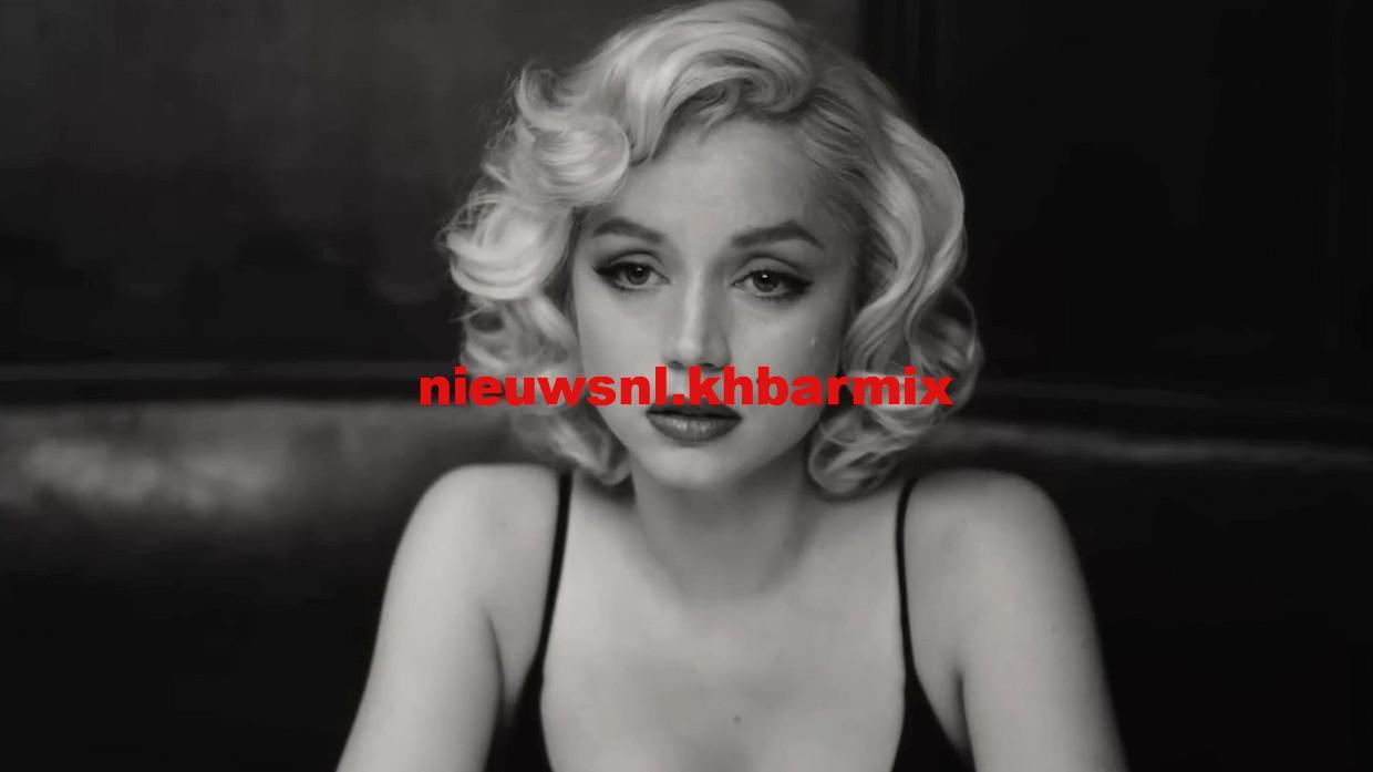 Marilyn Monroe in champagnebad